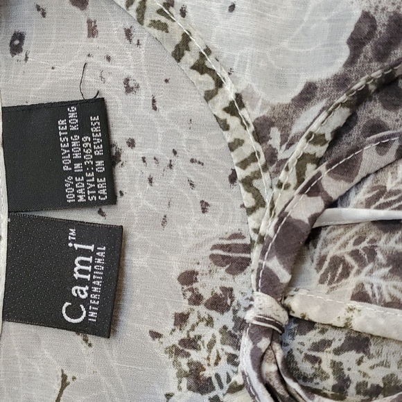 Sheer blouse. - Picture 5 of 7